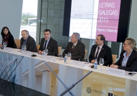 O conselleiro de Cultura, Educación e Ordenación Universitaria, Román Rodríguez, presentou hoxe na sala Eisenman do Gaiás a programación promovida pola Xunta de Galicia para conmemorar as Letras Galegas 2015 O conselleiro de Cultura, Educación e Ordenación Universitaria, Román Rodríguez, presentou hoxe na sala Eisenman do Gaiás a programación promovida pola Xunta de Galicia para conmemorar as Letras Galegas 2015