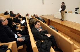 Una treintena de profesionales del audiovisual gallego asistió esta mañana en la Cidade da Cultura de Galicia a la jornada informativa sobre las ayudas europeas MEDIA al desarrollo de proyectos, organizada por la Agadic