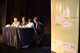 O secretario xeral de Política Lingüística, Valentín García, participou esta mañá no Teatro Castelao de Bos Aires na apertura do XI Congreso Internacional da Asociación Internacional de Estudos Galegos O secretario xeral de Política Lingüística, Valentín García, participou esta mañá no Teatro Castelao de Bos Aires na apertura do XI Congreso Internacional da Asociación Internacional de Estudos Galegos