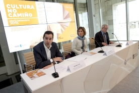  A directora de Turismo de Galicia, Nava Castro, e o director da Axencia Galega das Industrias Culturais (Agadic), Jacobo Sutil, presentaron hoxe en Santiago a nova programación do ciclo ‘Cultura no Camiño’