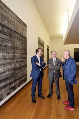 El conselleiro de Cultura inaugura dos propuestas expositivas del Centro Gallego de Arte Contemporáneo El conselleiro de Cultura inaugura dos propuestas expositivas del Centro Gallego de Arte Contemporáneo