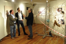O director da Axencia Galega das Industrias Culturais (Agadic), Jacobo Sutil, visitou esta tarde a rodaxe de 'Migas de pan' O director da Axencia Galega das Industrias Culturais (Agadic), Jacobo Sutil, visitou esta tarde a rodaxe de 'Migas de pan'