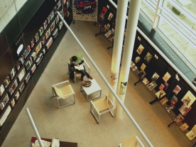 Biblioteca Ánxel Casal, en Santiago Biblioteca Ánxel Casal, en Santiago