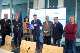 El conselleiro, Román Rodríguez, la directora de la Amtega, Mar Pereira, y el editor de Ir Yendo, Bieito Contento, presentaron el proyecto esta mañana