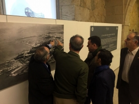 El conselleiro de Cultura, Educación y Ordenación Universitaria, Román Rodríguez, acompañado por el titular de Política Social, José Manuel Rey Varela, visitó hoy Exponav