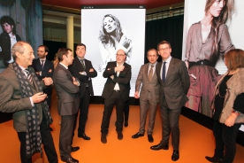 El titular de la Xunta inauguró la exposición Con-Fío en Galicia