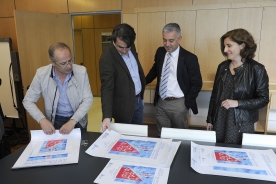 O secretario xeral de Política Lingüística e o delegado territorial deron a coñecer esta mañá en rolda de prensa o cartel do espectáculo que acollerá o Teatro Colón O secretario xeral de Política Lingüística e o delegado territorial deron a coñecer esta mañá en rolda de prensa o cartel do espectáculo que acollerá o Teatro Colón