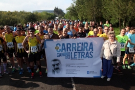 O conselleiro de Cultura, Educación e Ordenación Universitaria, Román Rodríguez, deulle esta mañá o pistoletazo de saída á III edición da Carreira Camiño das Letras O conselleiro de Cultura, Educación e Ordenación Universitaria, Román Rodríguez, deulle esta mañá o pistoletazo de saída á III edición da Carreira Camiño das Letras