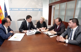 Román Rodríguez se reunió esta tarde con la presidenta del PEN Internacional, Jennifer Clement
