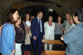 Román Rodríguez visitou hoxe este templo, no que se emprenderán actuacións de posta en valor Román Rodríguez visitou hoxe este templo, no que se emprenderán actuacións de posta en valor