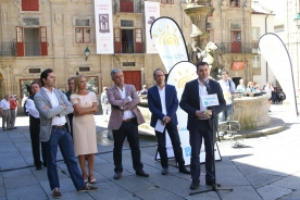  O conselleiro presentou esta mañá na compostelá praza das Praterías o novo programa da Consellería de Cultura, Educación e Ordenación Universitaria, ‘Galicia Culturea’