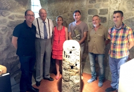 Anxo Lorenzo na exposición das obras finalistas