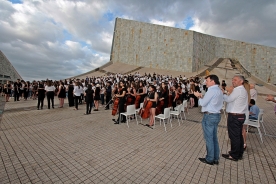 El conselleiro de Cultura, Educación e Ordenación Universitaria y el secretario xeral de Política Lingüística clausuran el festival