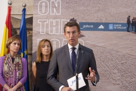 O presidente da Xunta inaugurou a exposición 'On the road'