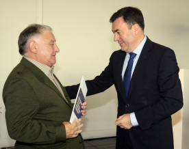 O conselleiro de Cultura, Educación e Ordenación Universitaria, Román Rodríguez, presidiu hoxe na Cidade da Cultura de Galicia o acto de comunicación e entrega dos premios de literatura dramática da Axencia Galega das Industrias Culturais (Agadic)