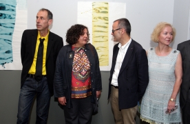 Momento de la inauguración con Berta Álvarez Cáccamo y el conselleiro de Cultura, Educación e Ordenación Universitaria, Xesús Vázquez Abad